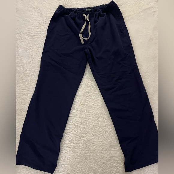 FIGS men’s scrub bottoms, navy - Picture 1 of 5